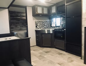 Dutchmen RV Coleman Lantern Series 285BH