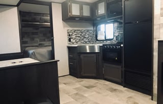 2021 Coleman Coleman Lantern 285BH