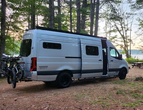 Winnebago Adventure Wagon 70SE