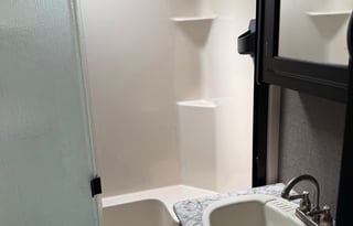 Modern & Cozy Couples Getaway Fifthwheel