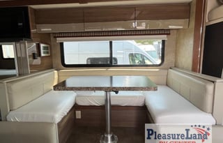2017 Winnebago View - Easy to Drive!
