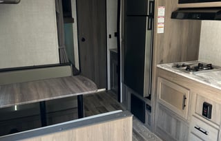 2022 Gulf Stream Enlighten Enlighten 25BH