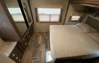 PERFECT Family RV Trailer Bunk House-PetsWelcome