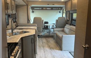 2023 Thor Freedom Traveler A30