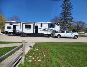 Forest River RV Vengeance Rogue Armored VGF351G2