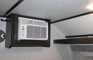 Coleman Lantern LT 17B Travel Trailer