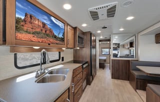 2021 Winnebago Vista 32M