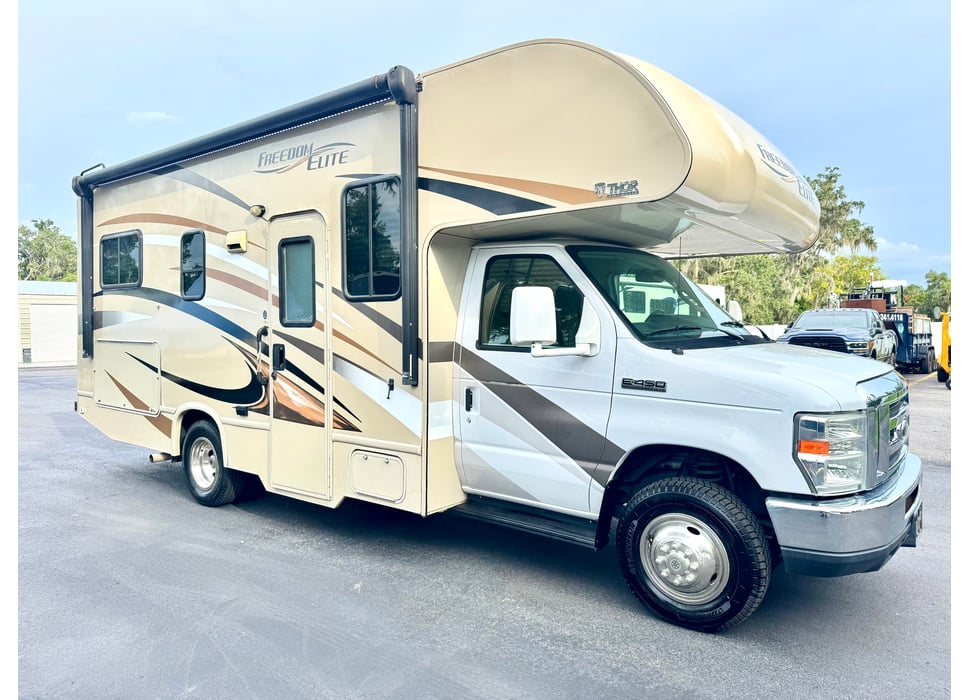 Class C Motor Home rentals in Orlando