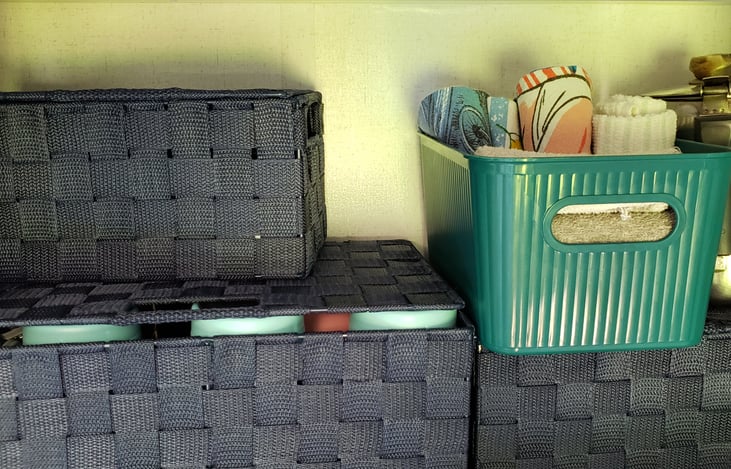 Coffee cups, Coffee percolator, 6 tumbler cups w/ lids for cold cocktails, 2 tumbler wine glasses with lids. Kitchen towels & wash towels.