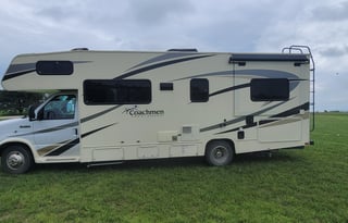 2017 Coachmen RV Freelander 26RS Ford 350