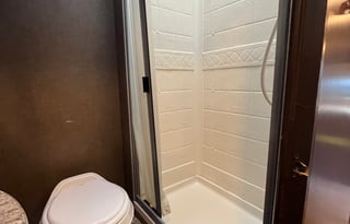 29B Thor Luxury 10 Sleeper Bunks 2 SlideOuts! Wifi