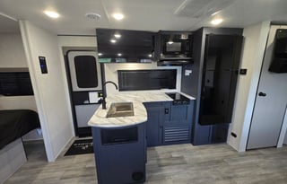 2025 Coachmen Apex-X Series 26BHX