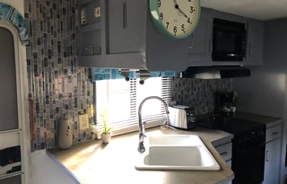 OUR RV WAS JUST STOLEN PLEASE WE ARE NOT TAKING RESERVATIONS AT THIS TIME!!Solomon's Cove. Free Cable, Deivery Service available