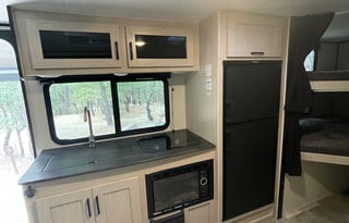 Family friendly 25' RV Trailer with everything you need for an amazing time