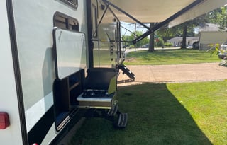 Fully Furnished, loaded RV-Bunkhouse!