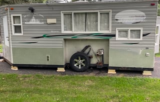 KCs  Ice Castle Fish House Rental