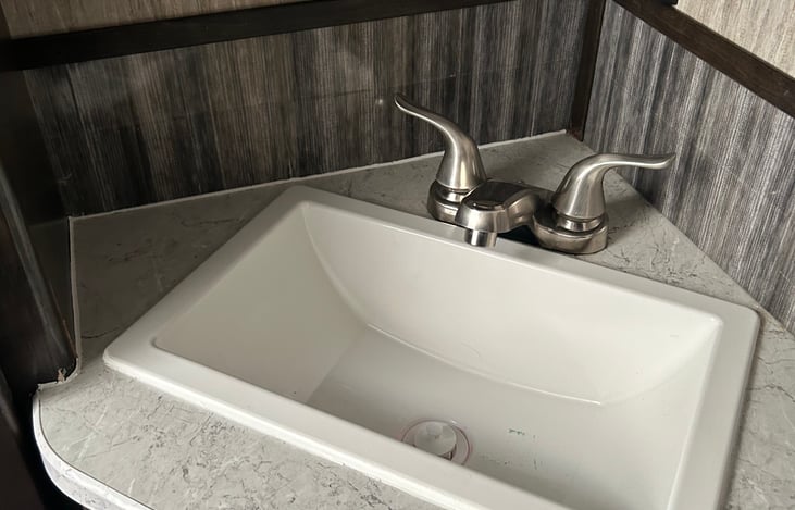 Bathroom sink