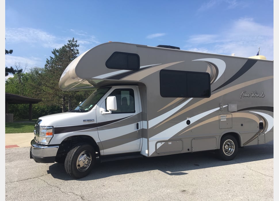 Class C Motor Home rentals in Rochester Hills