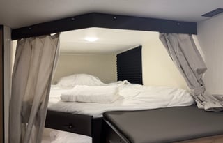 2025 Campsite Ultra – Bunks, Delivery, Sleeps 8