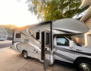 Thor Motor Coach Four Winds 22E