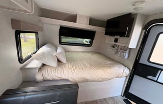 Family Adventure Bunkhouse – Easy Tow