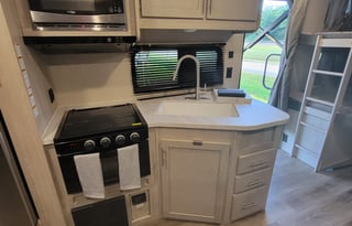 Spectacular and Super Comfortable Travel Trailer