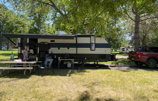 "Club Stella" 2022 Cherokee Grey Wolf