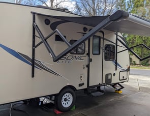 Venture RV Sonic Lite 169VBH