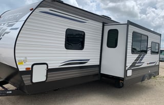 2021 PALMOMINO PUMA BUNKHOUSE