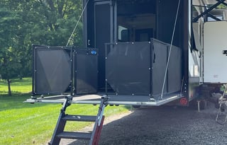 2018 Dutchmen Voltage 3305 Toyhauler