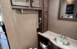 2017 Thor Motor Coach ACE 29.4