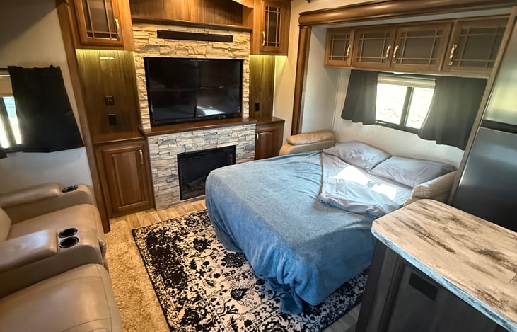 Full size pull out bed with thick memory foam topper