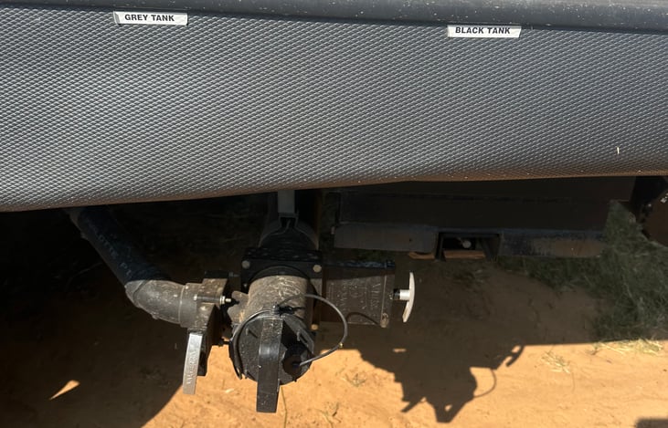 Self contained with 60 gallons of fresh water, 39 gallon holding for gray water and 28 gallon holding for black water.