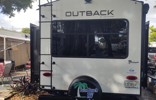 Beautiful 2022 Keystone Outback Ultra Lite