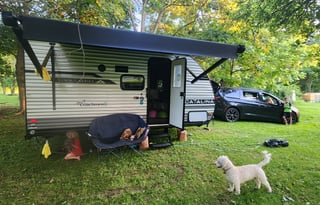 Jonny's Family and Pooch Friendly Cozy Getaway