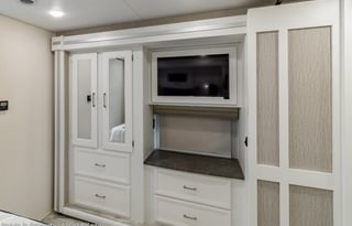 Ultra Luxurious - Bunkhouse - 2 bathrooms