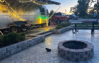 2021 Airstream Globetrotter 27FB - The LainnaBelle