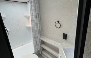 2024 Jayco  33ft Bunk house  (Delta Diamond)