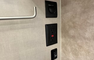 25ft of Freedom - Mountains, Beaches, Beers!