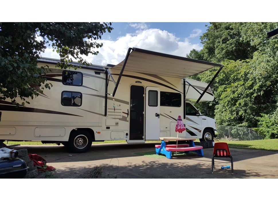 Class C Motor Home rentals in Bowling green