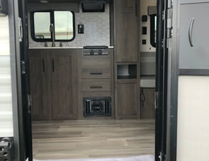 Coachmen RV Clipper Camping Trailers Ultra-Lite 182DBU