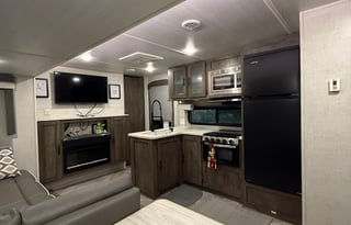 Family Camping in Style - Sleeps 11 - Pet Friendly