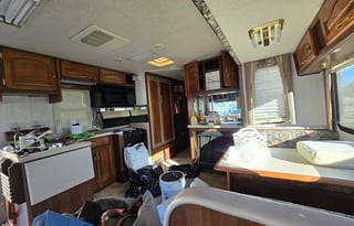 Big Booty Betty - Washer/Dryer - VERY HOT SHOWERS!