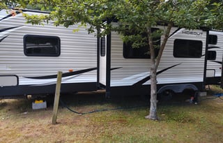 Grammy's Bunkhouse 2018 Keystone 32 Ft Camper