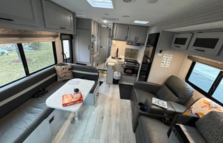 2025 28ft Coachmen 26DS - Sleeps 6