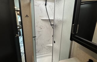 Modern Farmhouse Bunkhouse Motorhome 2022 Alante