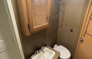 27 Foot Thor Motor Coach