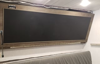 Bunkhouse & Lounge, Fully-Loaded & Turn-key Ready!