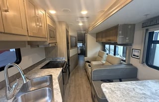 A5 Pursuit Sleeps6-Comfort, Space, Road Confidence