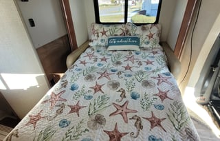 The Best View - 24 ft. Mercedes Winnebago View